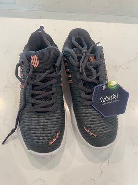 K Swiss tennis court shoes